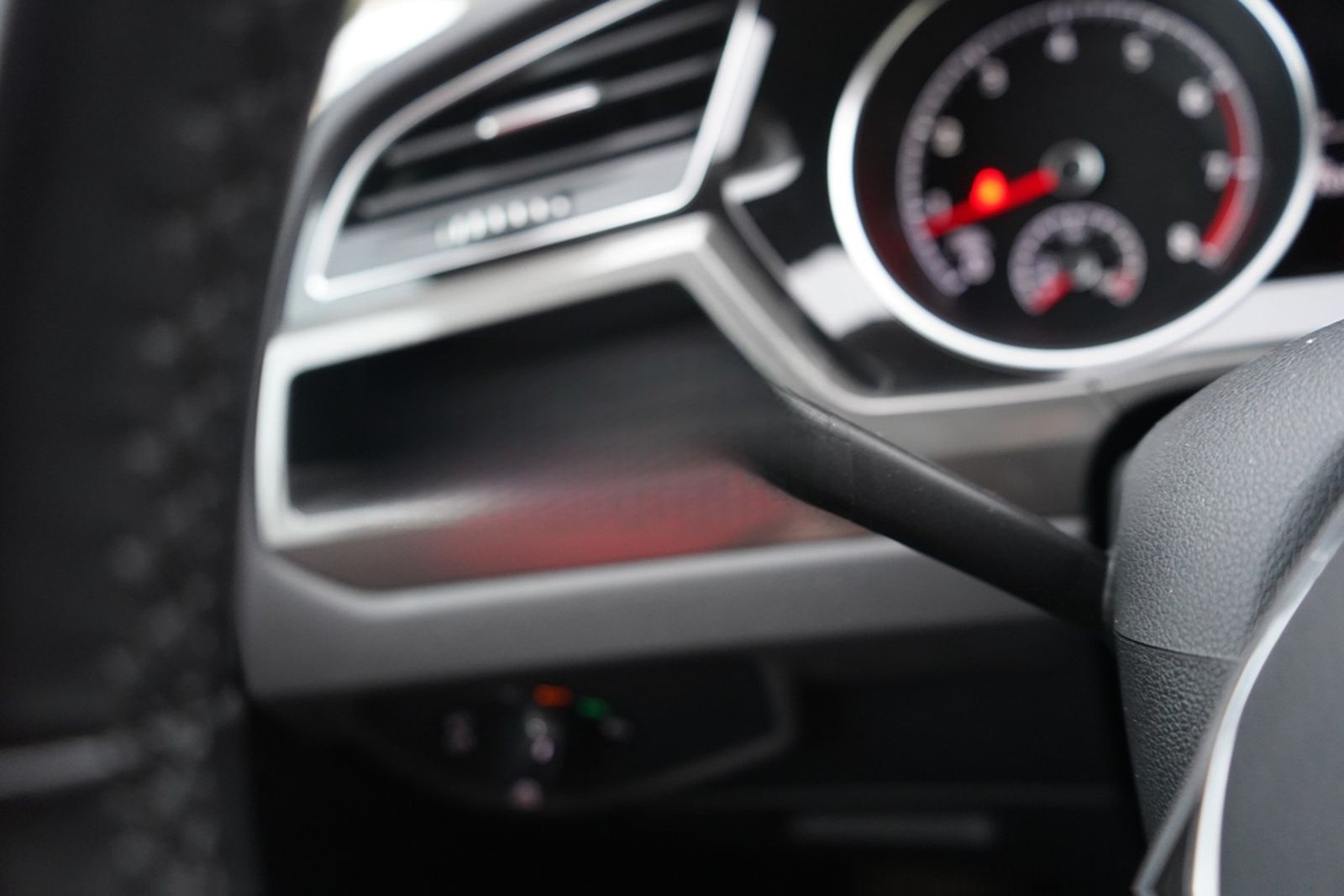 Volkswagen Touran 1.4 TSI Join LED Navi Sitzheizung ACC PDC foto 25