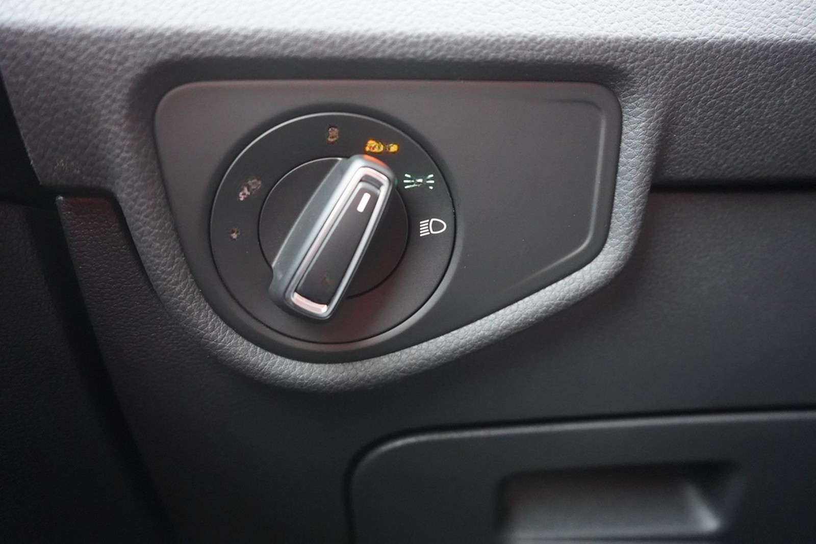 Volkswagen Touran 1.4 TSI Join LED Navi Sitzheizung ACC PDC foto 27