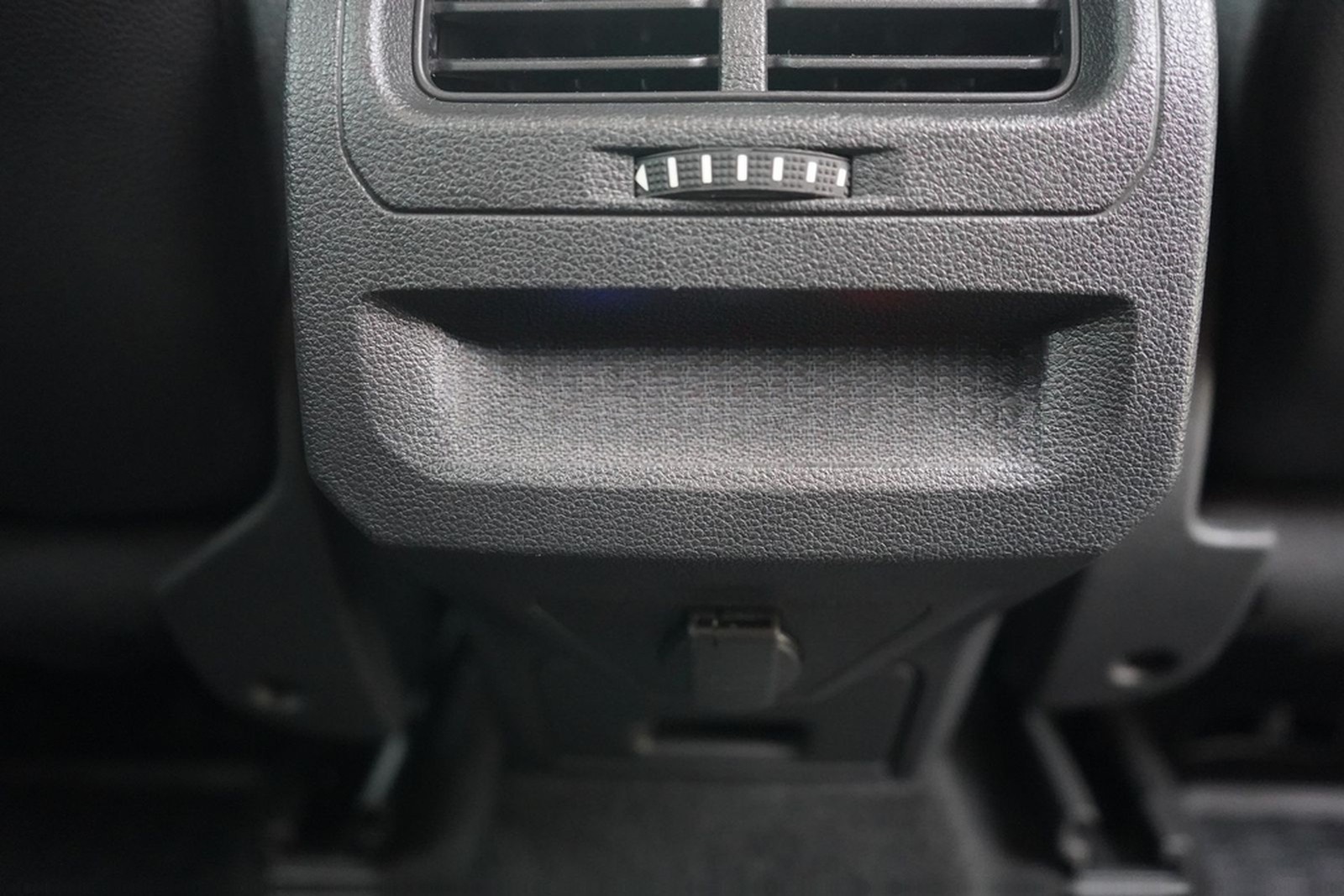 Volkswagen Touran 1.4 TSI Join LED Navi Sitzheizung ACC PDC foto 36