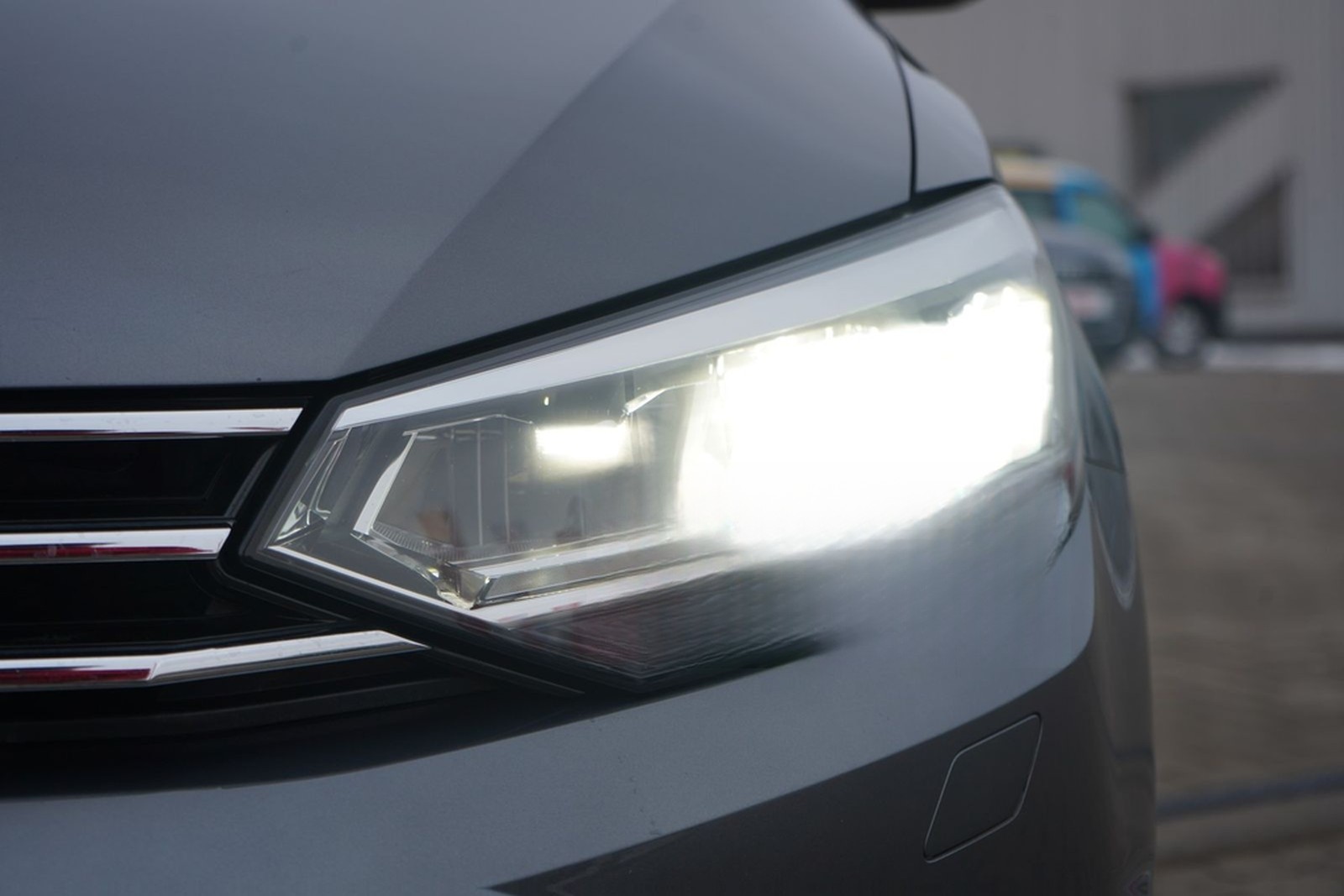 Volkswagen Touran 1.4 TSI Join LED Navi Sitzheizung ACC PDC foto 39