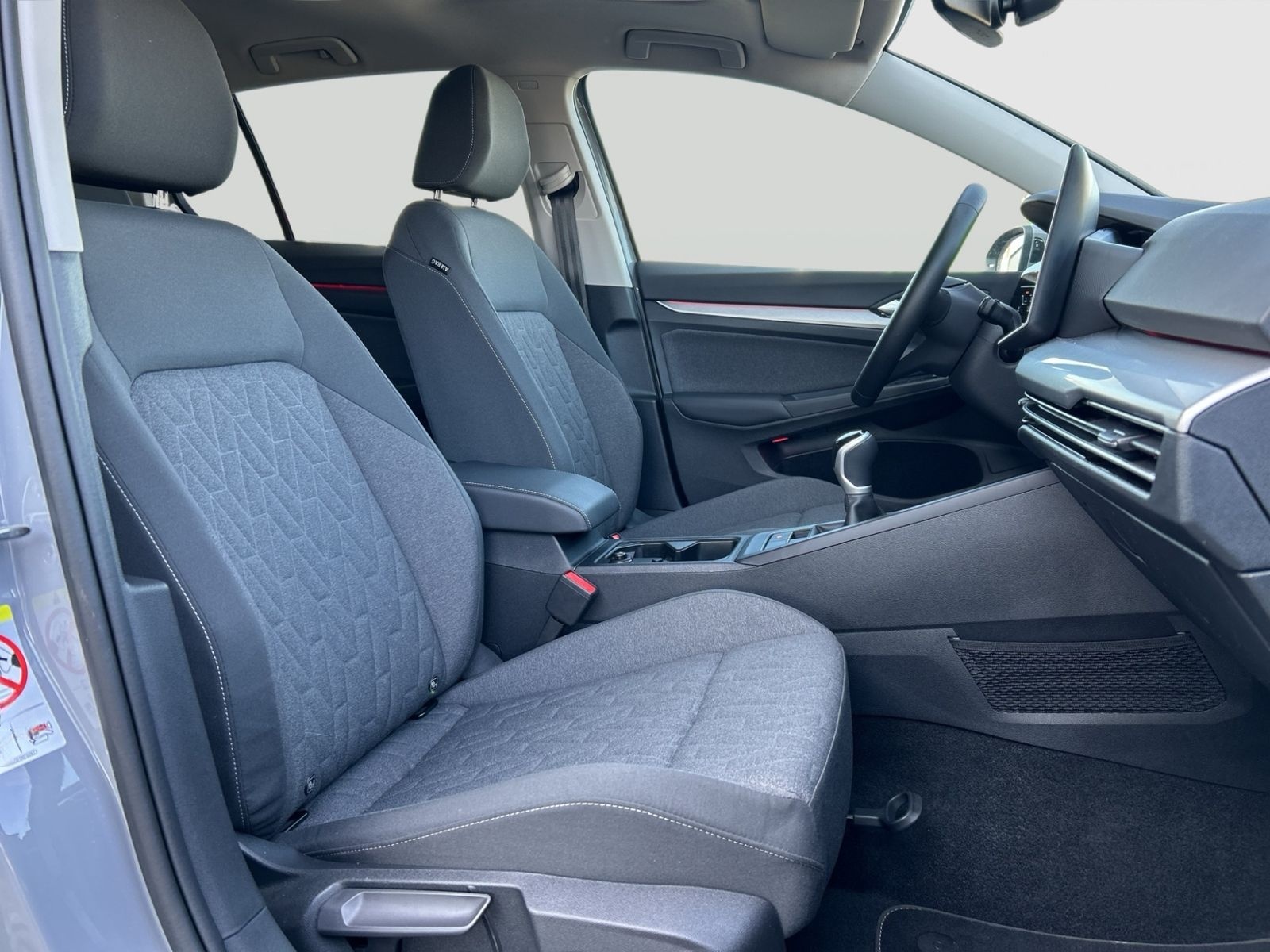 Volkswagen Golf VIII "Life" 1.5 TSI KLIMA LED SHZ PDC GRA foto 14