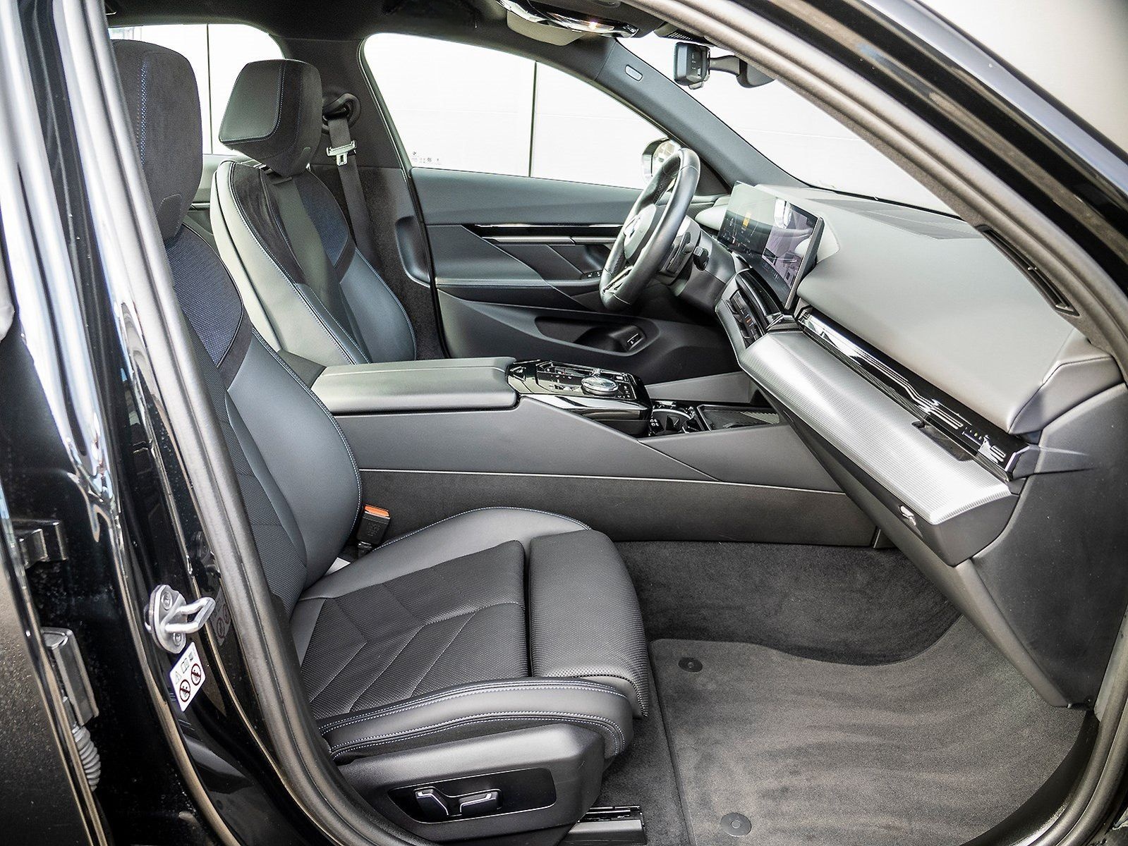 BMW 520i Aut Lim M Sportpaket AdaptLED SH Kamera foto 4