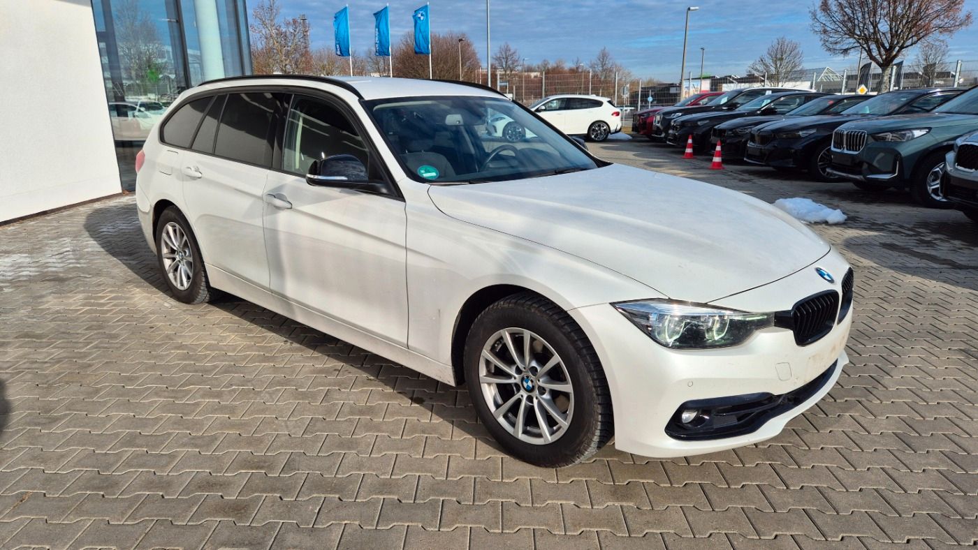 BMW 320i Touring Aut. Sport Line LED Navi Tempomat foto 4