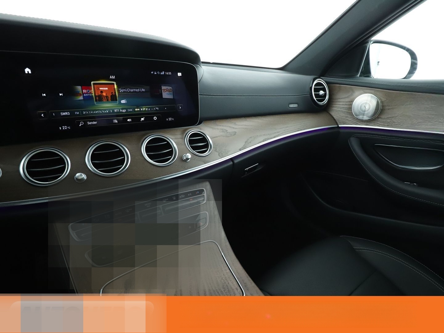 Mercedes-Benz E 220 d T 4Matic AMG Line Aut.*360*PANO foto 25