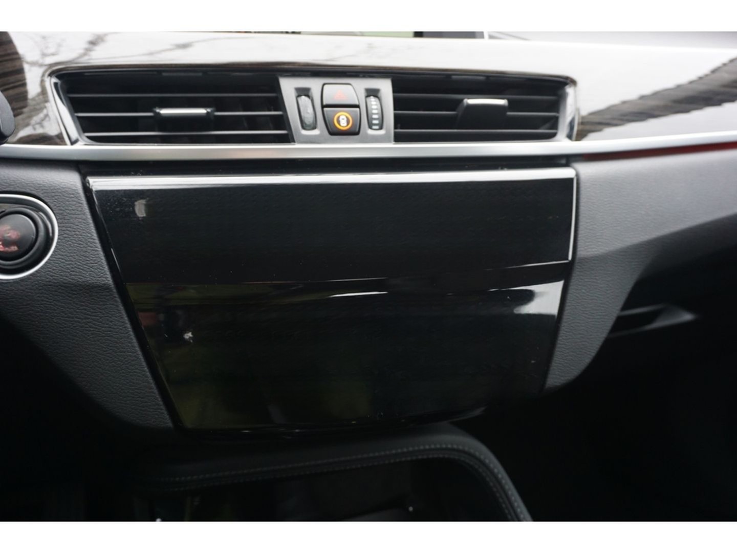 BMW X1 xDrive20i xLine Aut. Navi LED SHZ HiFi el.Hec foto 22