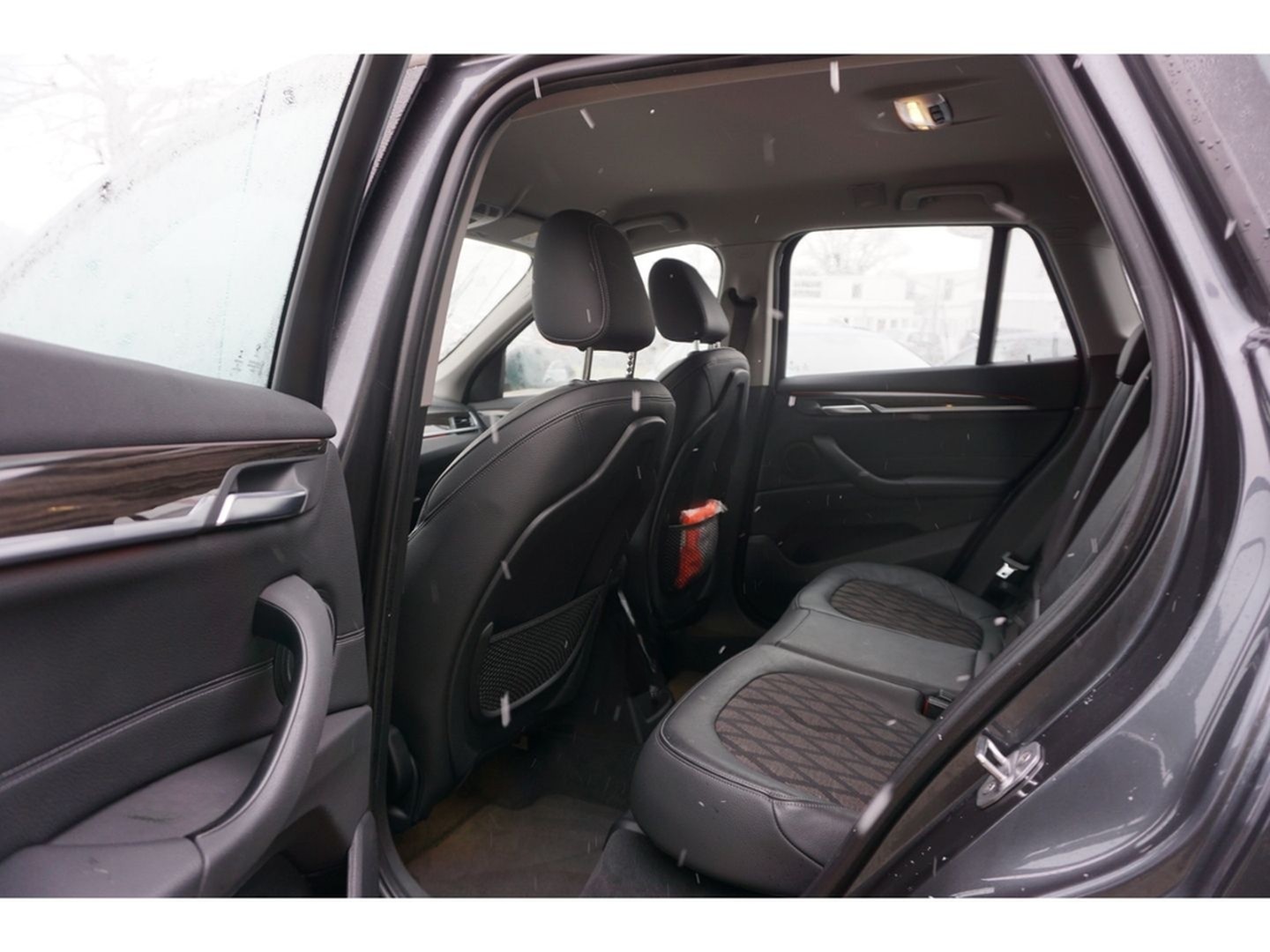 BMW X1 xDrive20i xLine Aut. Navi LED SHZ HiFi el.Hec foto 24