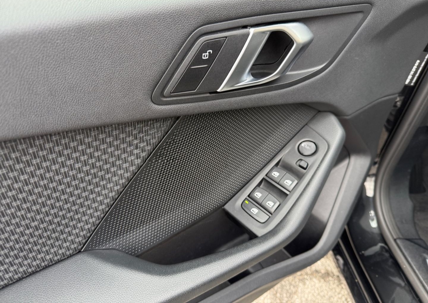 BMW 118 i Advantage *LED*ACC*Navi*SHZ*CarPlay*Kamera foto 23