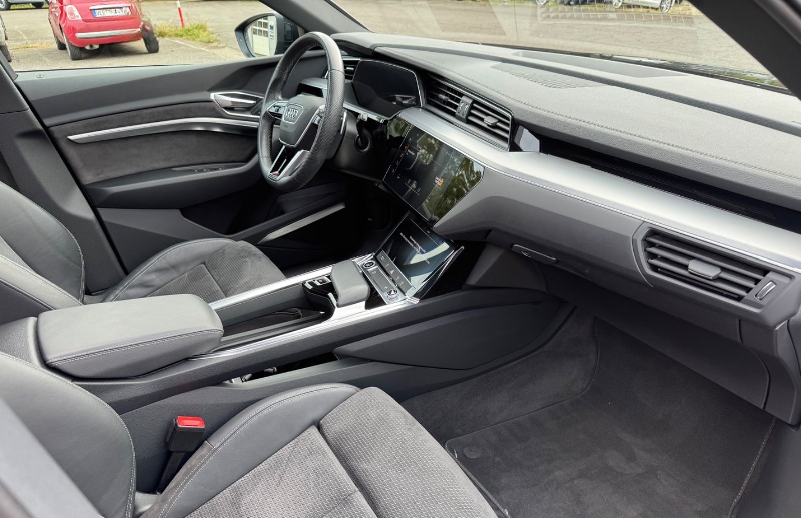 Audi e-tron 55 quattro S line Panorama/AHK/Head up foto 9