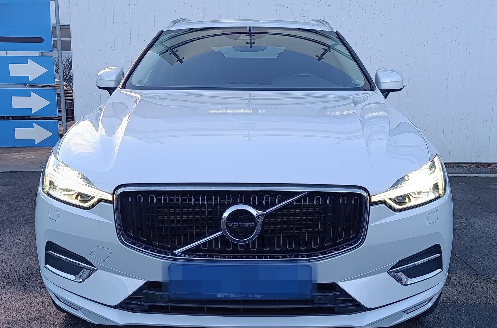 Volvo XC60 Momentum AWD Leder Navi Led Kamera AHK PDC foto 5