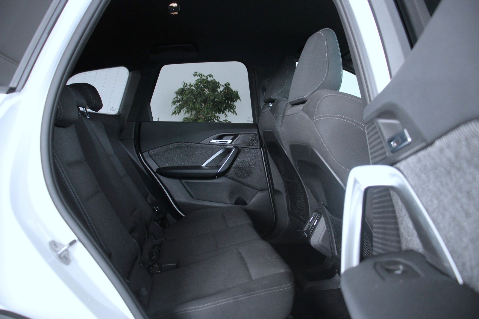 BMW X1 sDrive18d (U11) *A-LED*Kamera*SHZ*Keyless foto 13