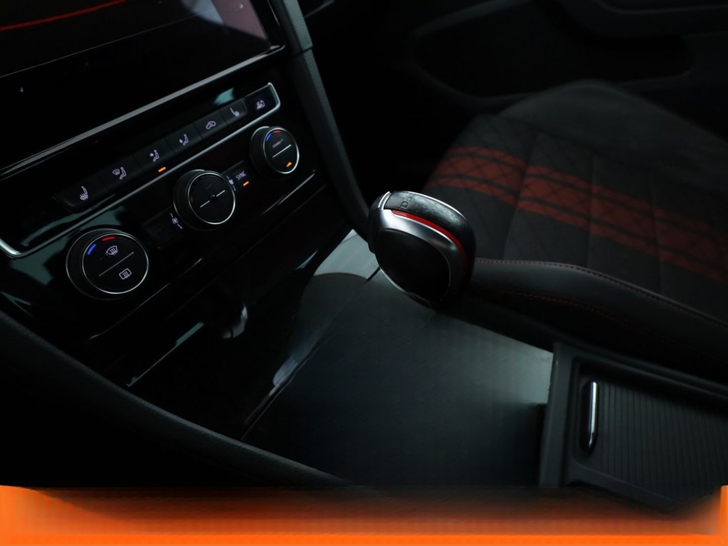 Volkswagen Golf VII 2.0 TSI GTI TCR Aut.*LED*ACC*CAM*PDC* foto 30