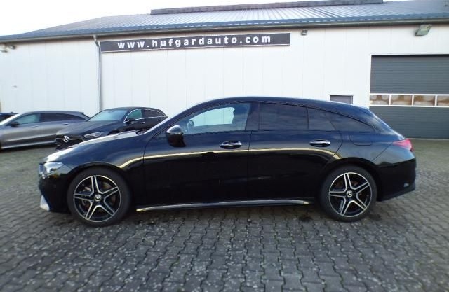 Mercedes-Benz CLA 200 Shooting Brake Night Totwinkel Verkehrs. foto 2