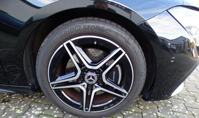 Mercedes-Benz CLA 200 Shooting Brake Night Totwinkel Verkehrs. foto 14
