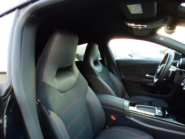 Mercedes-Benz CLA 200 Shooting Brake Night Totwinkel Verkehrs. foto 17