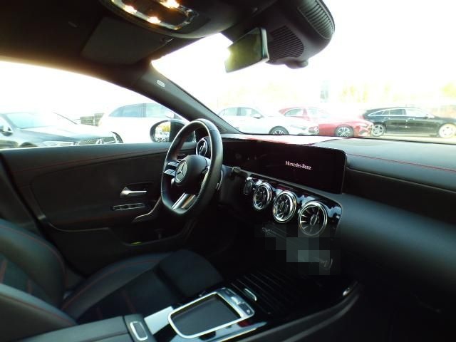 Mercedes-Benz CLA 200 Shooting Brake Night Totwinkel Verkehrs. foto 18