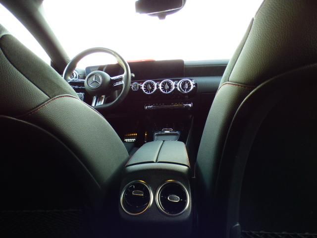 Mercedes-Benz CLA 200 Shooting Brake Night Totwinkel Verkehrs. foto 23