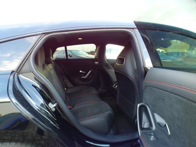 Mercedes-Benz CLA 200 Shooting Brake Night Totwinkel Verkehrs. foto 24