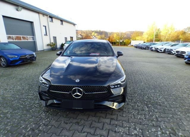 Mercedes-Benz CLA 200 Shooting Brake Night Totwinkel Verkehrs. foto 8