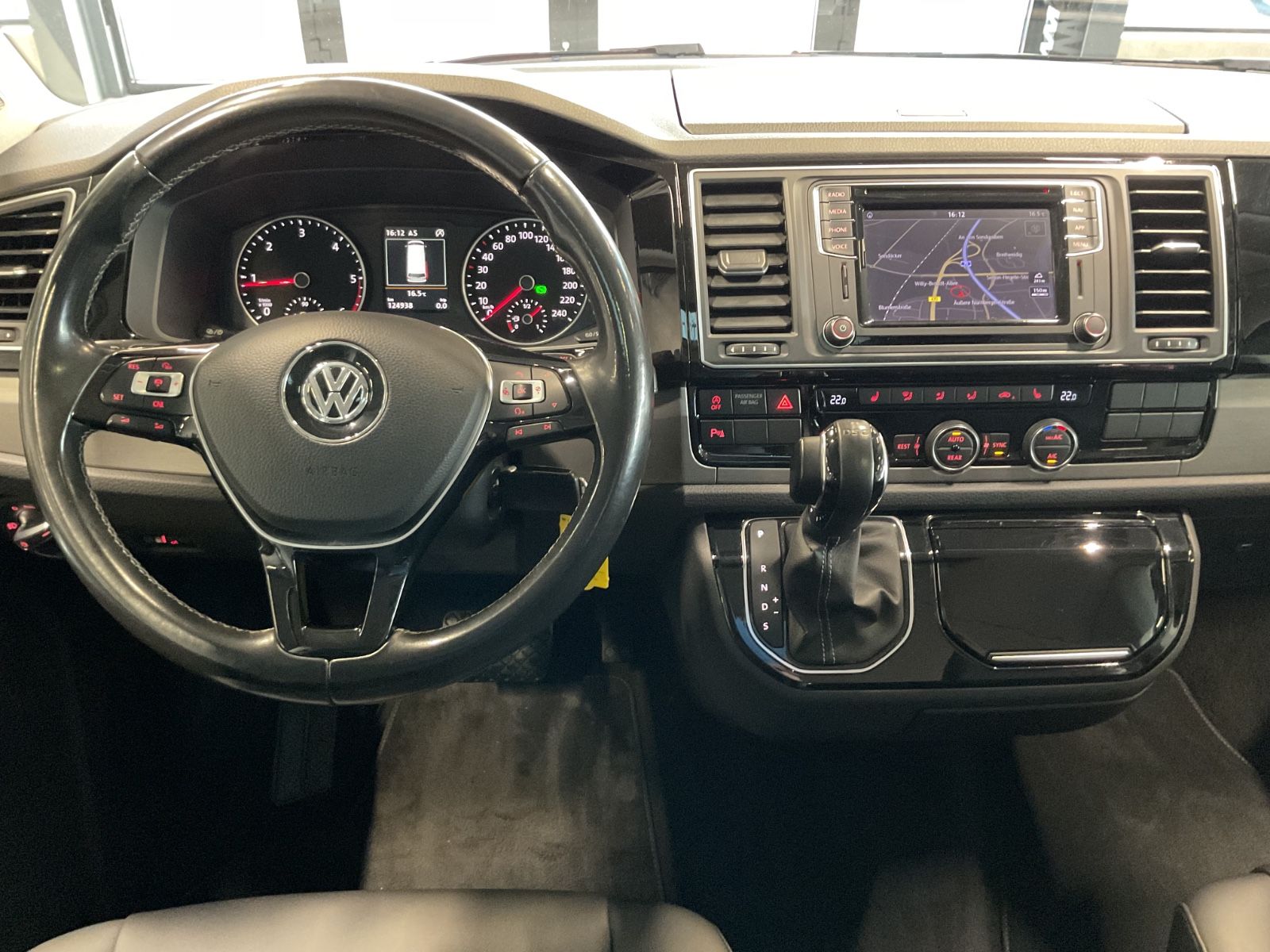 Volkswagen T6 Multivan Generation Six LED Leder Navi SD 18" foto 14
