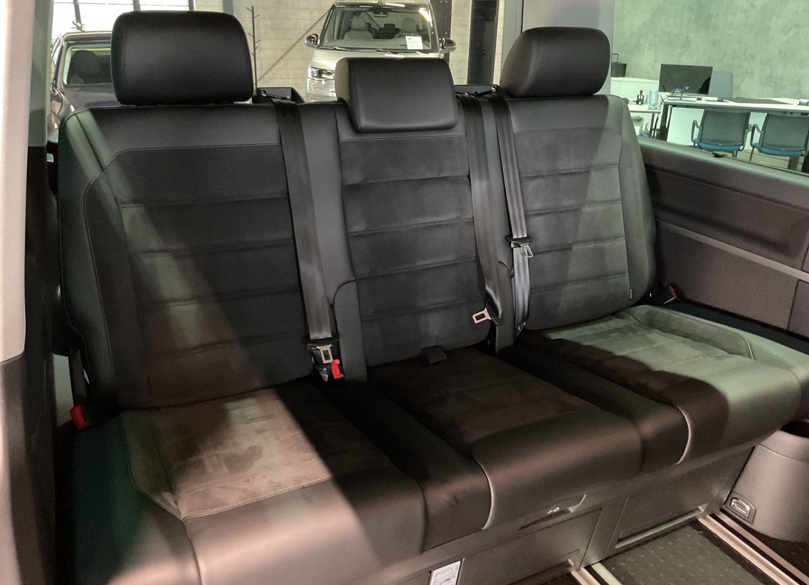 Volkswagen T6 Multivan Generation Six LED Leder Navi SD 18" foto 18