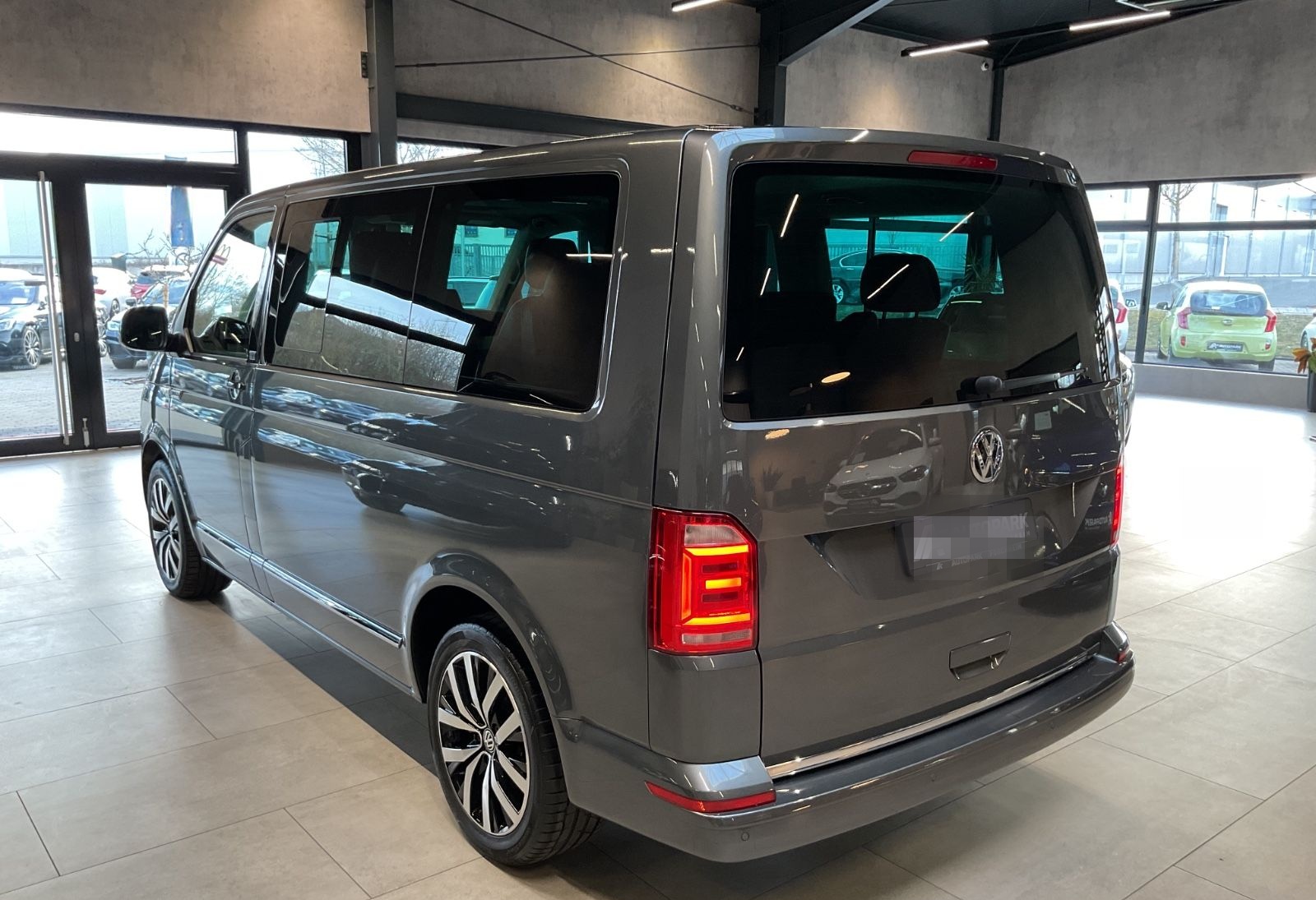 Volkswagen T6 Multivan Generation Six LED Leder Navi SD 18" foto 6