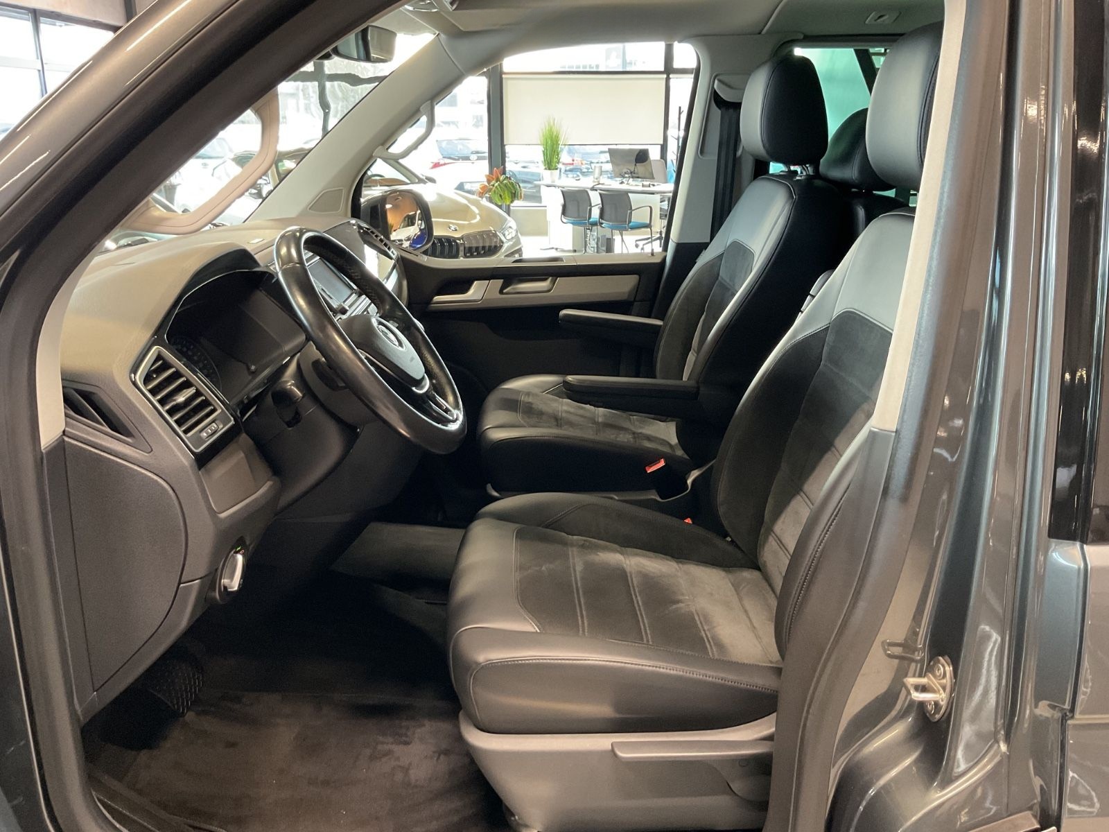 Volkswagen T6 Multivan Generation Six LED Leder Navi SD 18" foto 7