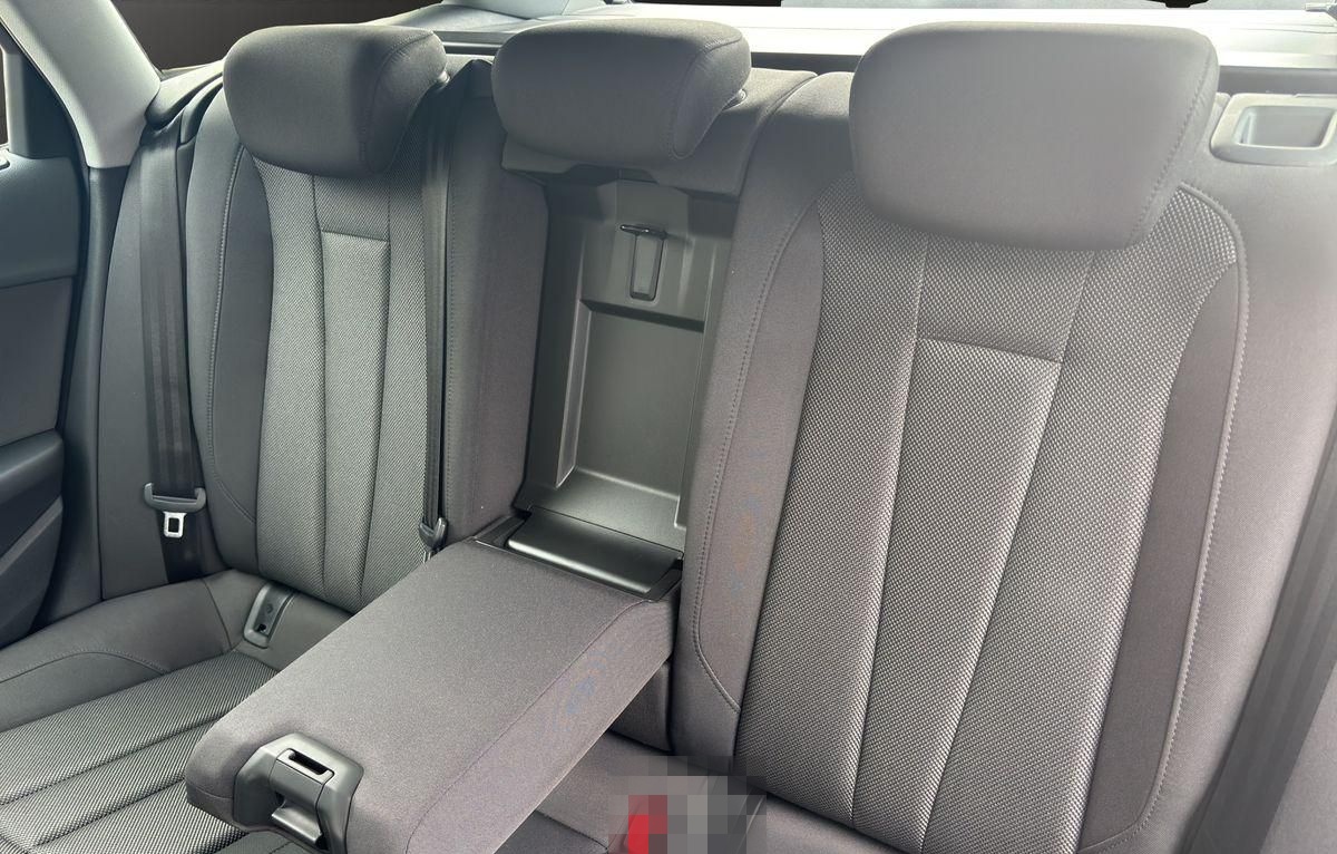 Audi A4 Avant 2.0 TDI advanced AHK NAVI ACC PDC foto 11