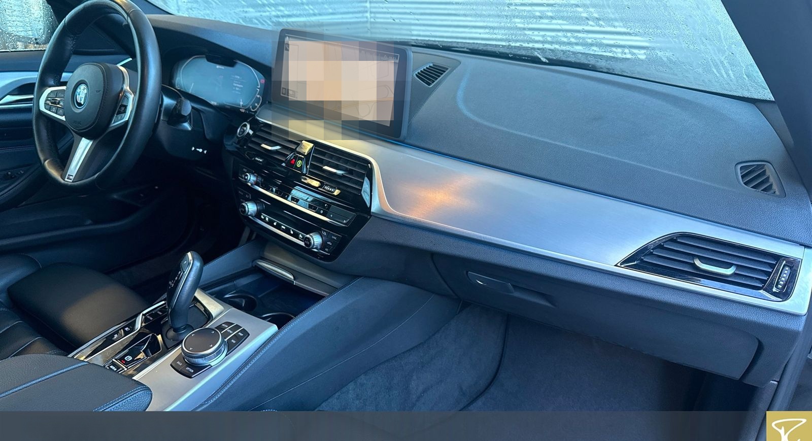 BMW 530e xDrive Tou M-Sport AHK ACC HiFi elek. Sitzv foto 13