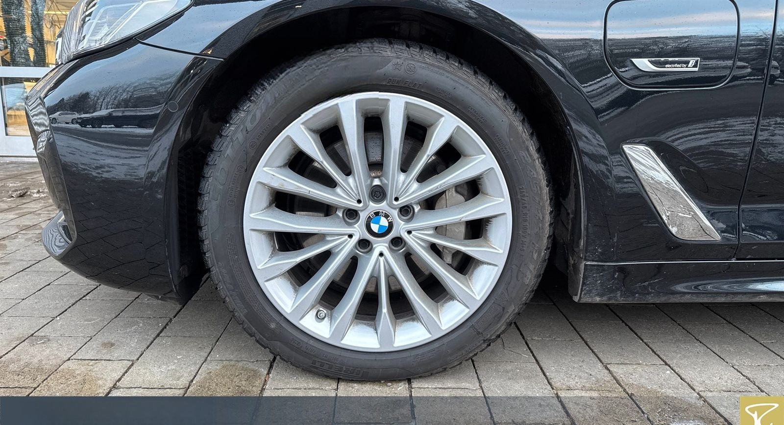 BMW 530e xDrive Tou M-Sport AHK ACC HiFi elek. Sitzv foto 3