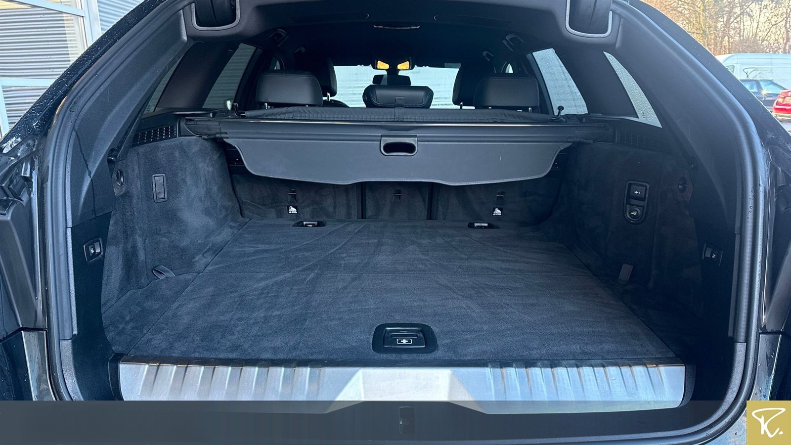 BMW 530e xDrive Tou M-Sport AHK ACC HiFi elek. Sitzv foto 10