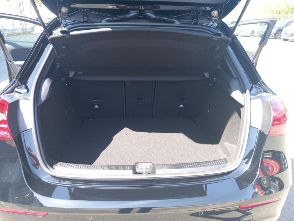 Mercedes-Benz A 180 Kompaktlimousine AMG Line*Night Paket*LED foto 14