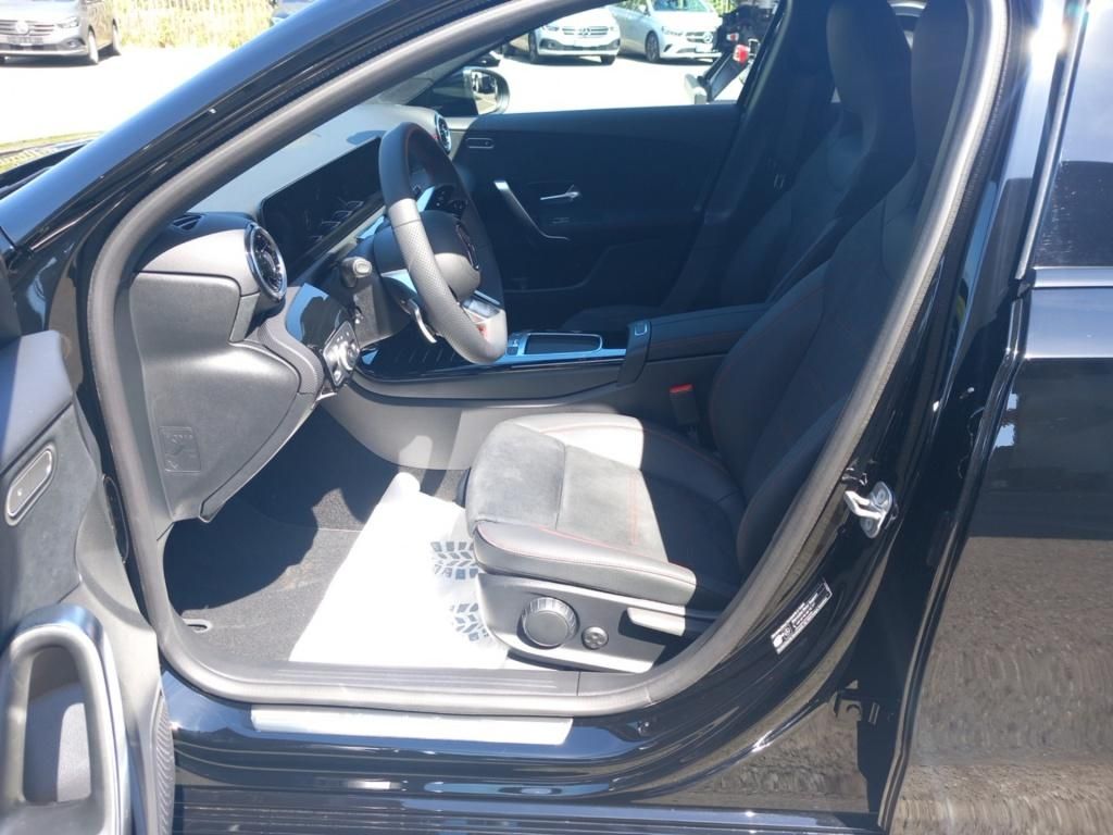 Mercedes-Benz A 180 Kompaktlimousine AMG Line*Night Paket*LED foto 8