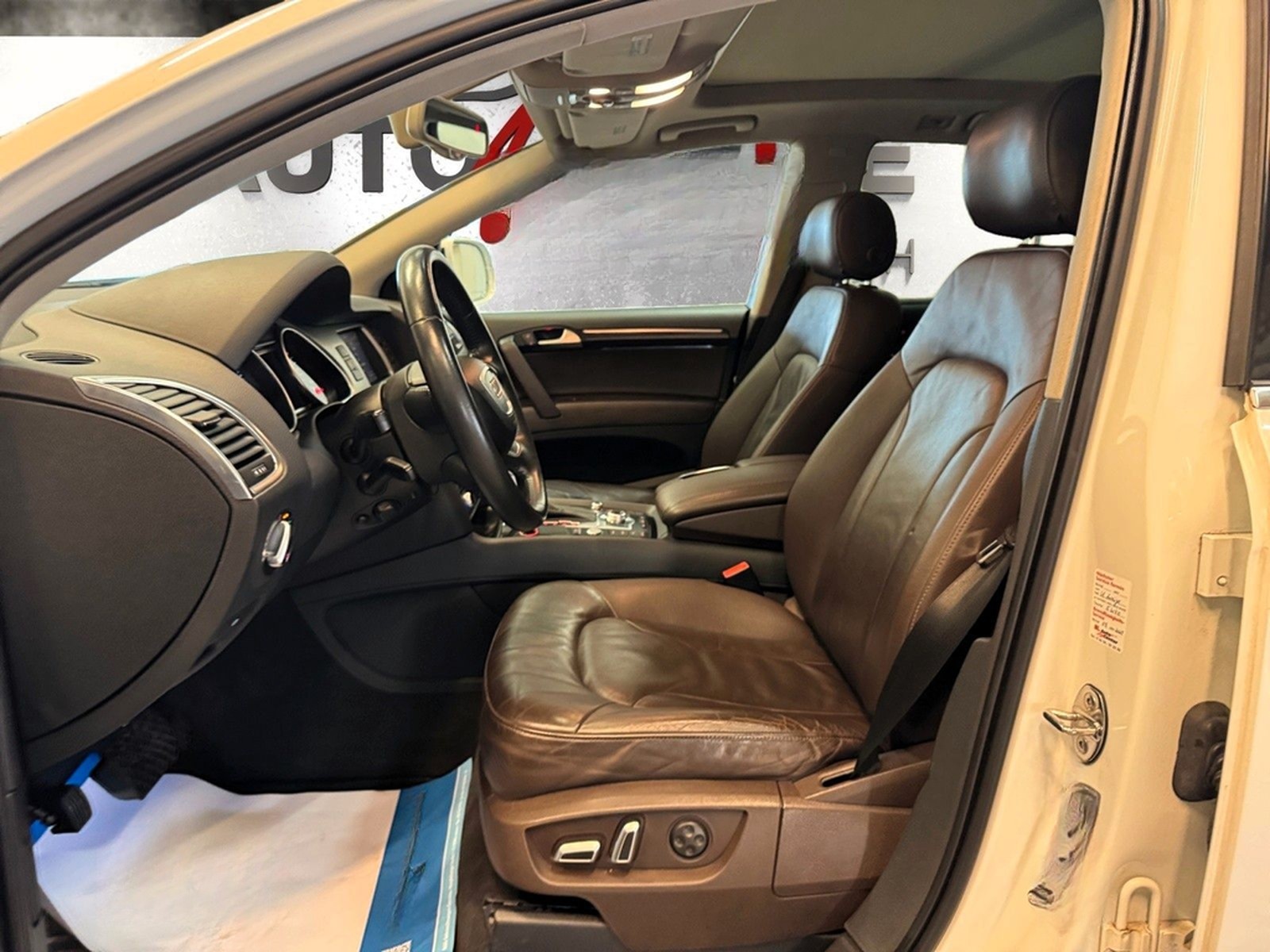 Audi Q7 3.0 TFSI quattro S line / Open-Sky / 7 Sitze foto 11