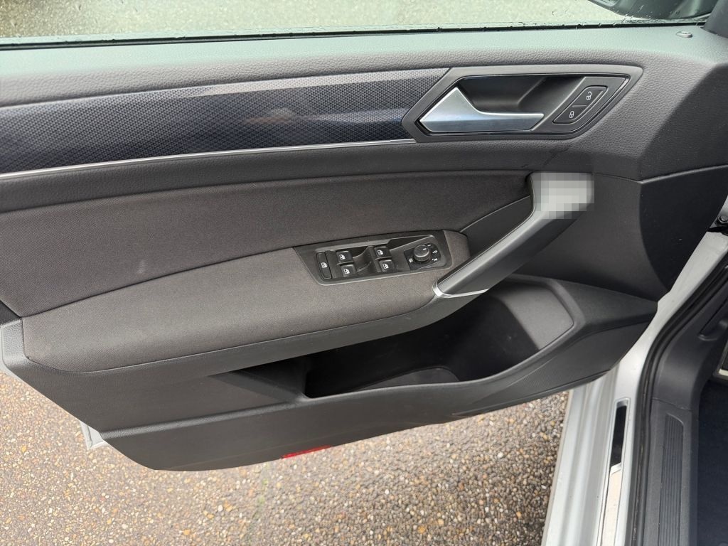 Volkswagen Touran 2.0 TDI SCR UNITED foto 15