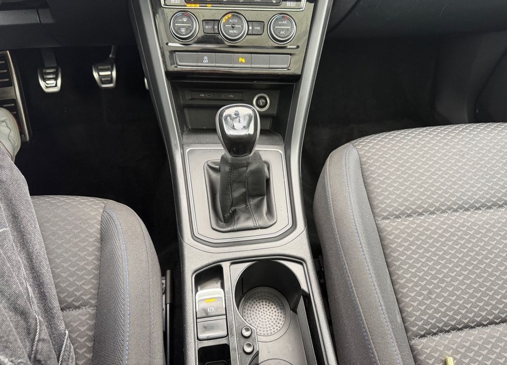 Volkswagen Touran 2.0 TDI SCR UNITED foto 16