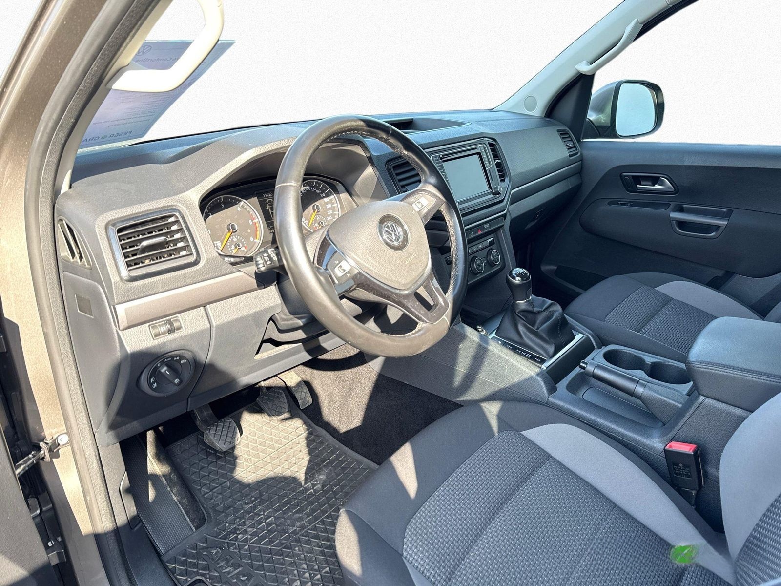 Volkswagen Amarok DoubleCab Comfortline 3.0 TDI V6 AHK NAVI foto 6