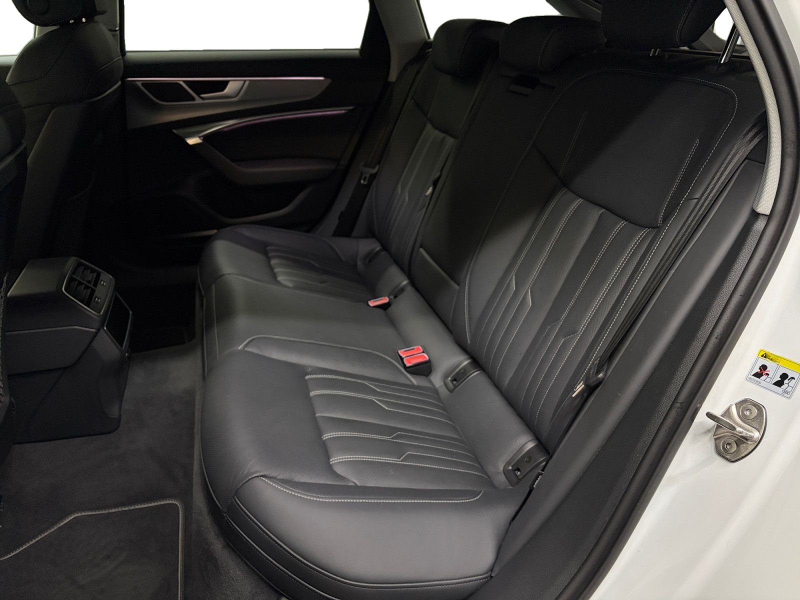 Audi A6 Avant 55 TFSIe quattro S line AHK HUD B&O Pan foto 11