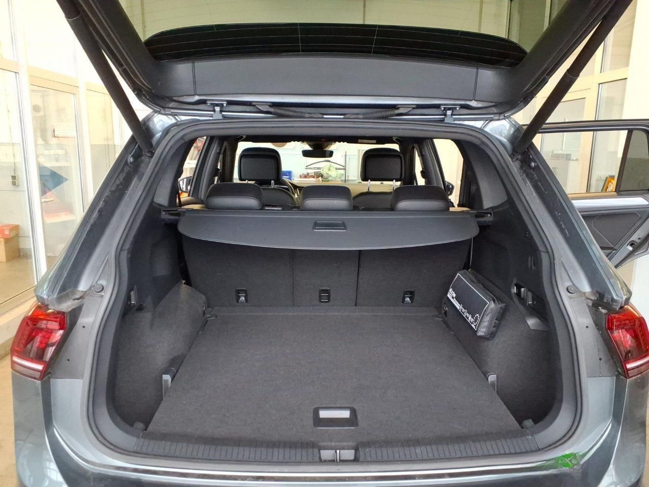 Volkswagen Tiguan Allspace 2.0TDI R-Line 4x4 DSG LED ACC AH foto 11