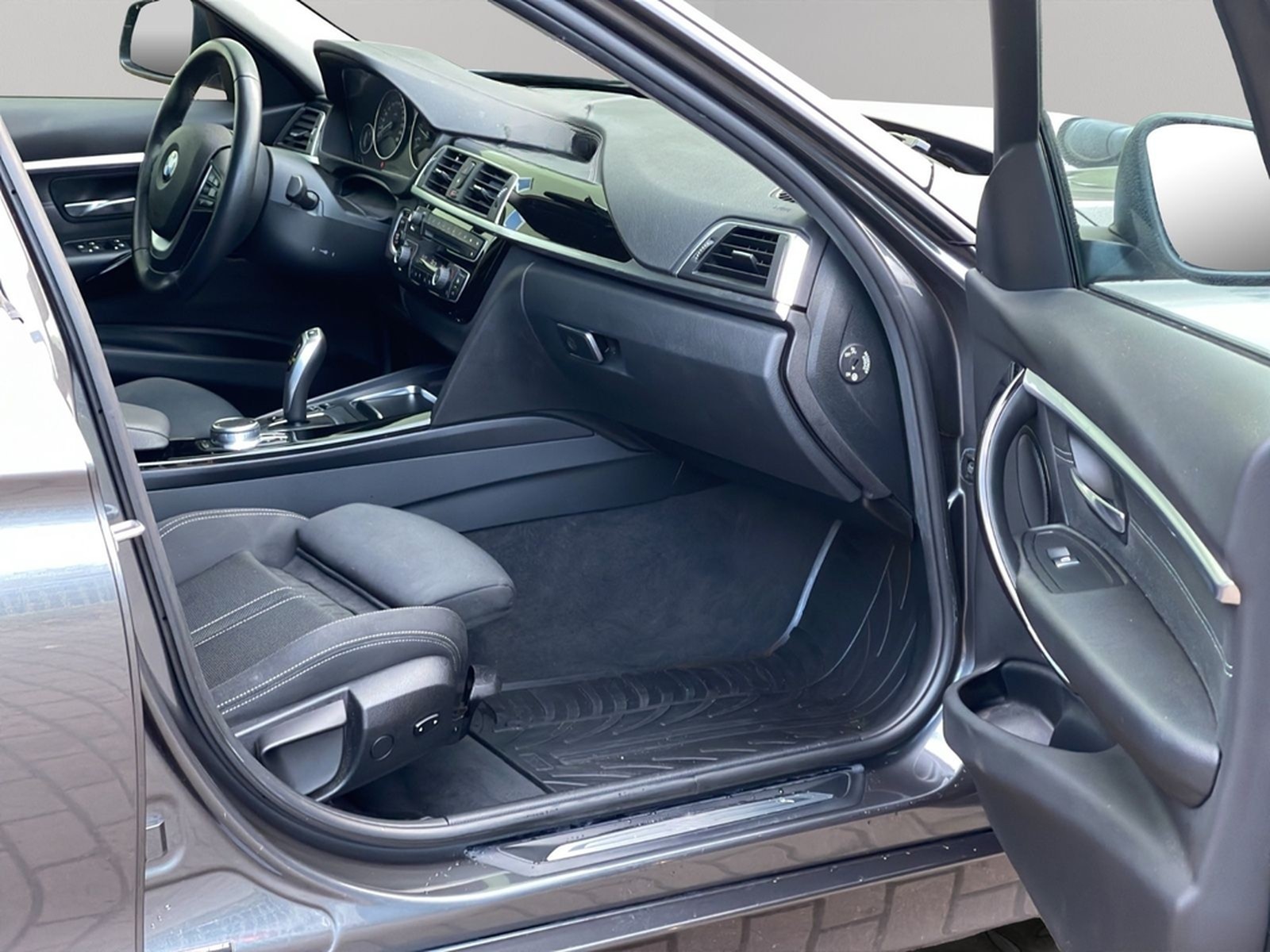 BMW 340 i TOURING SPORT AUTOMAT. SCHECKHEFT GARANTIE foto 18