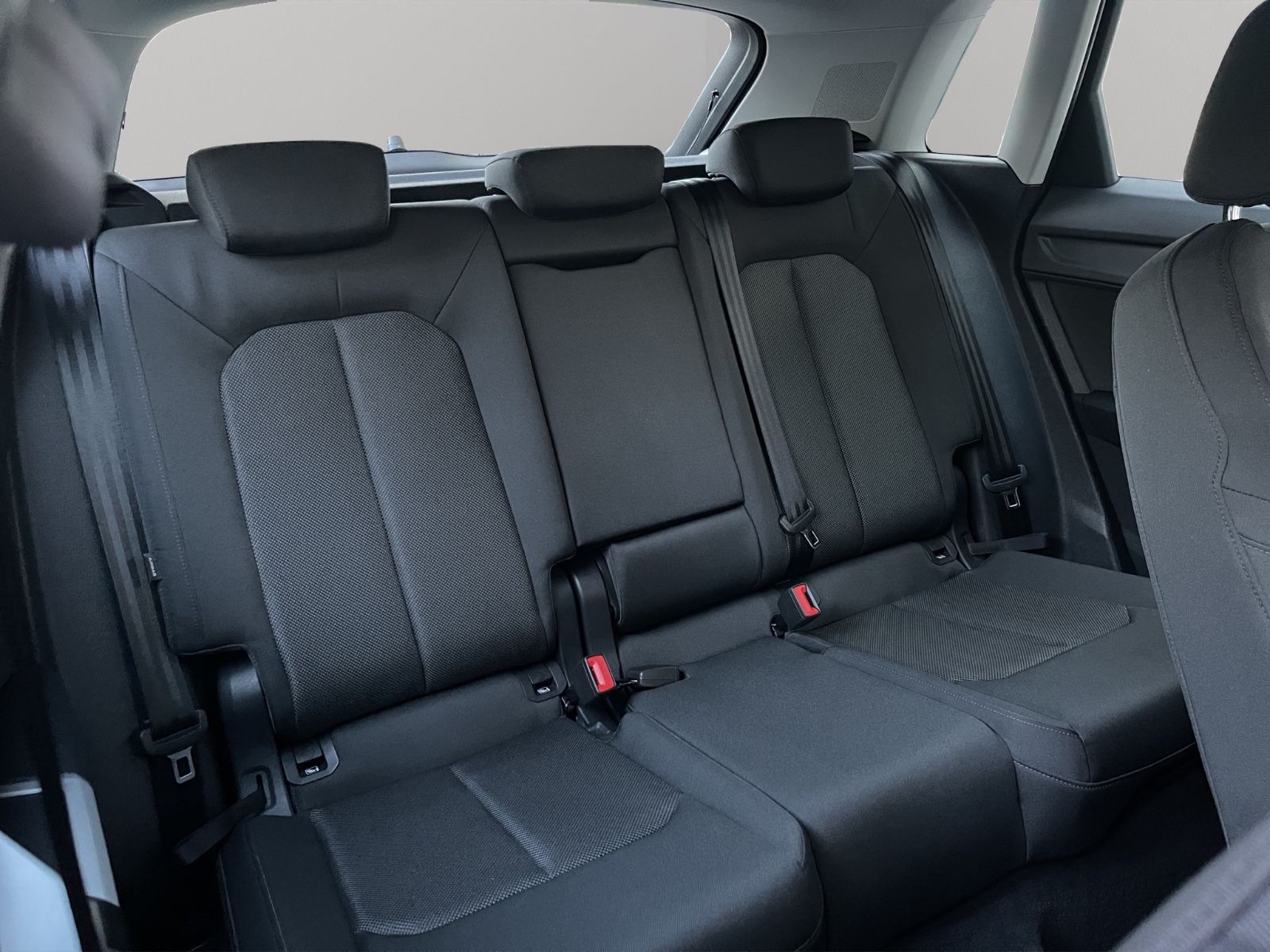 Audi Q3 35 2,0 TDI AUTOM. NAVI LED VIRTUAL GARANTIE foto 24