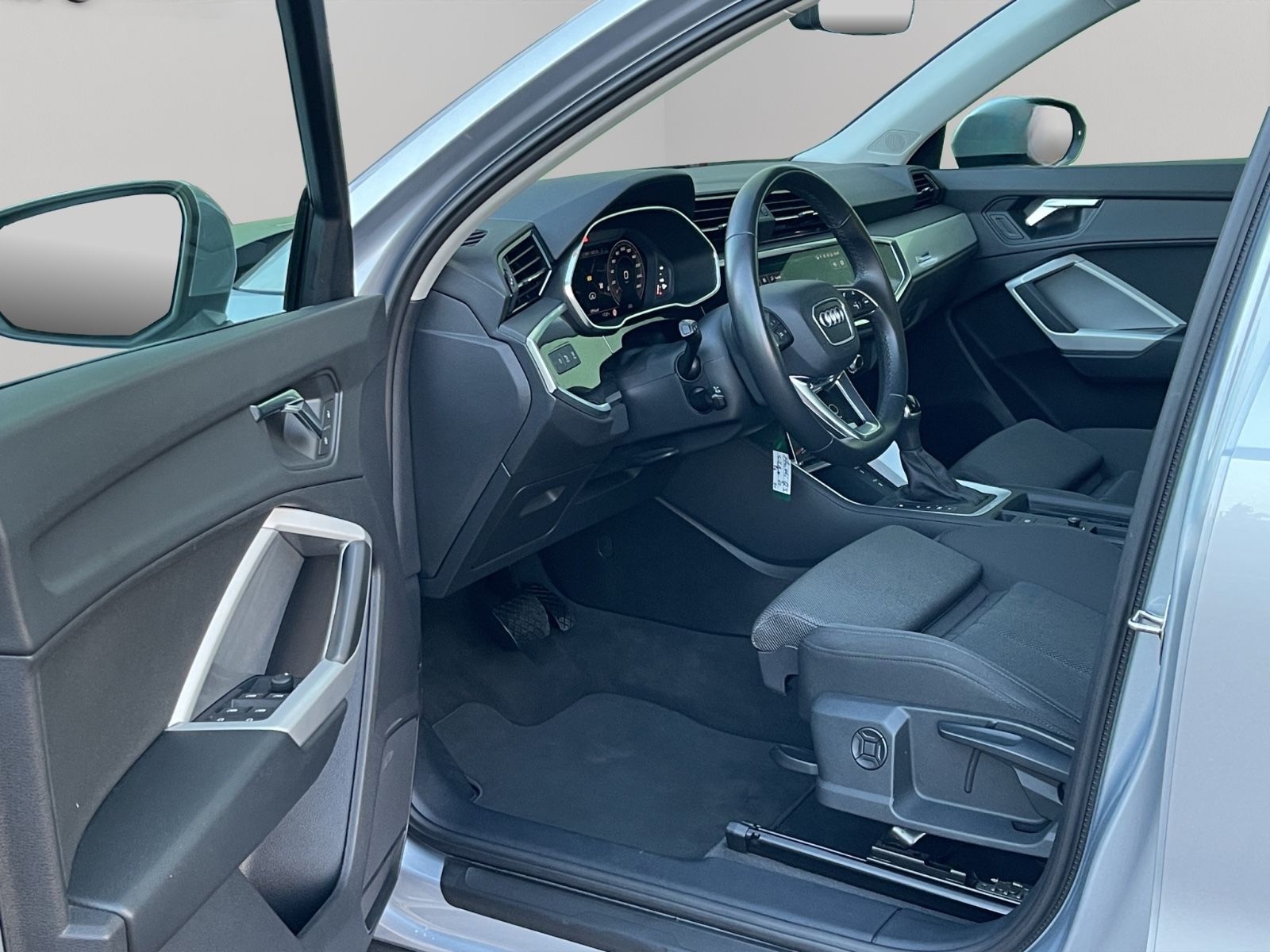 Audi Q3 35 2,0 TDI AUTOM. NAVI LED VIRTUAL GARANTIE foto 10