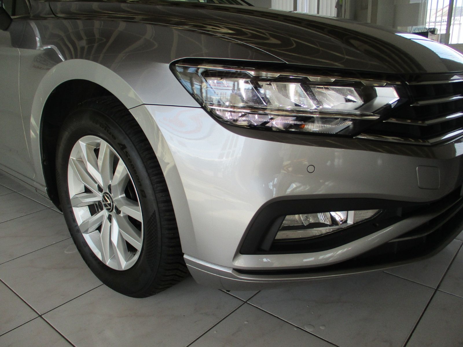 Volkswagen Passat Variant Business 1,5 TSI DSG /AHZV Navi foto 2