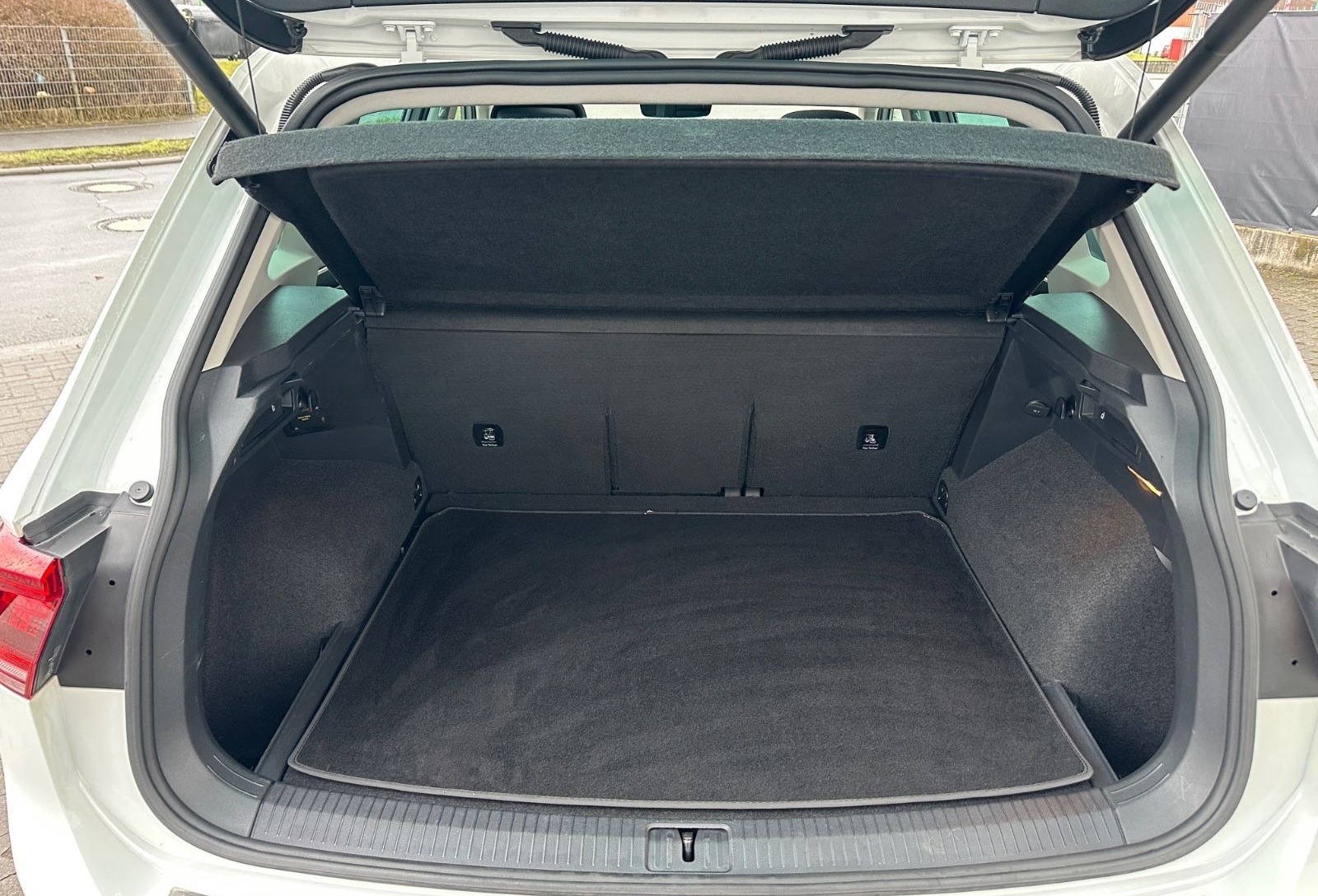 Volkswagen Tiguan Highline DSG 2.0TDI 4Motion/Head-Up/Pano foto 28