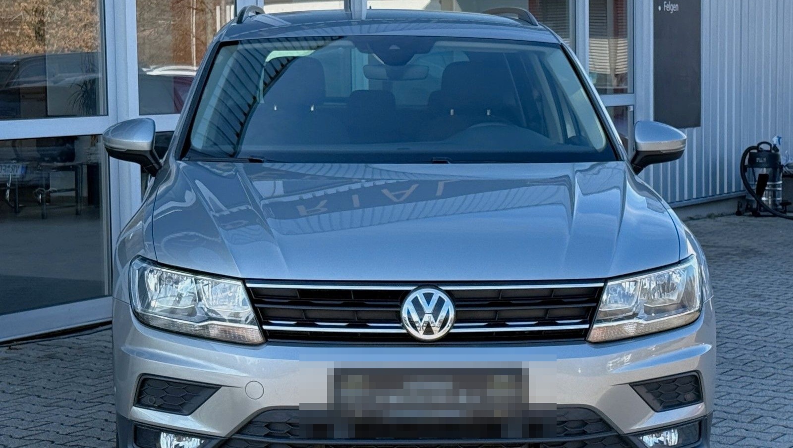 Volkswagen Tiguan Aut. BMT MirroLink+ACC+PLA+RFK+APP+F1+17" foto 2