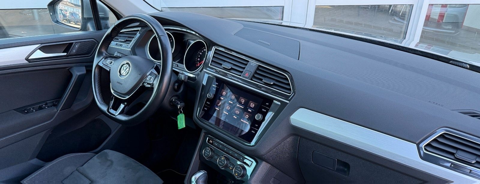 Volkswagen Tiguan Aut. BMT MirroLink+ACC+PLA+RFK+APP+F1+17" foto 12