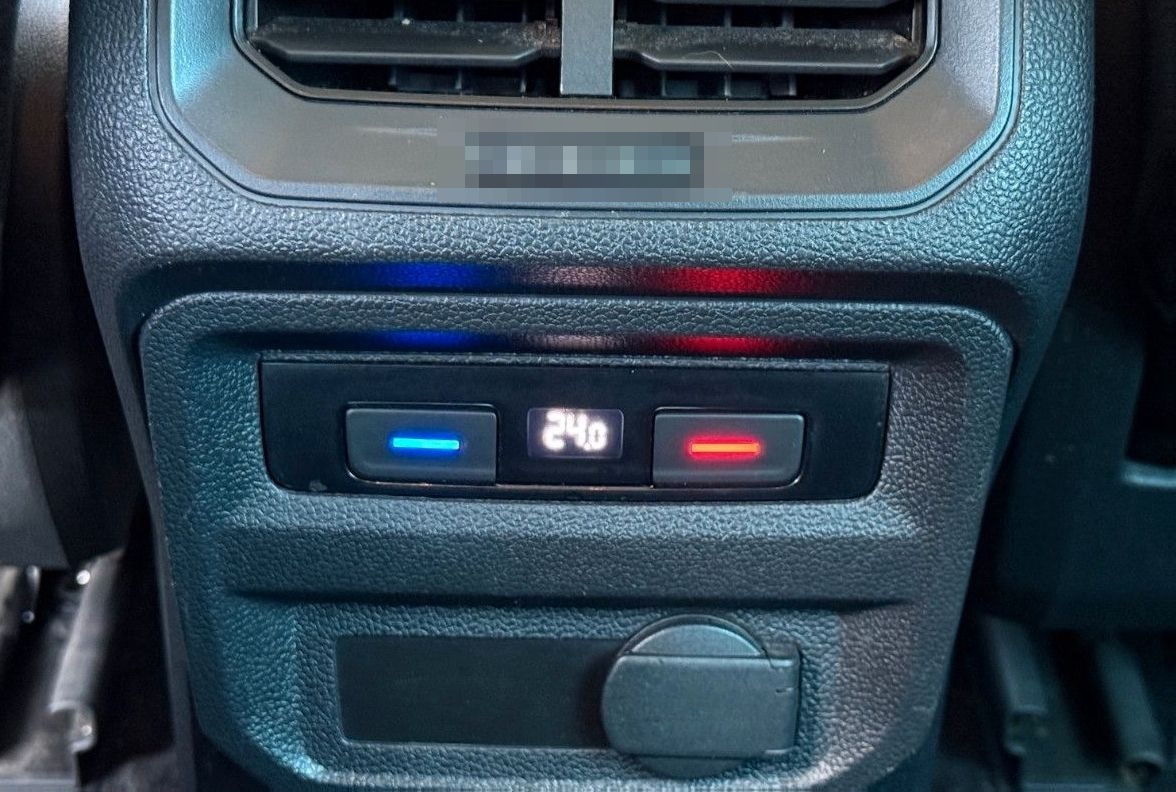 Volkswagen Tiguan Aut. BMT MirroLink+ACC+PLA+RFK+APP+F1+17" foto 15