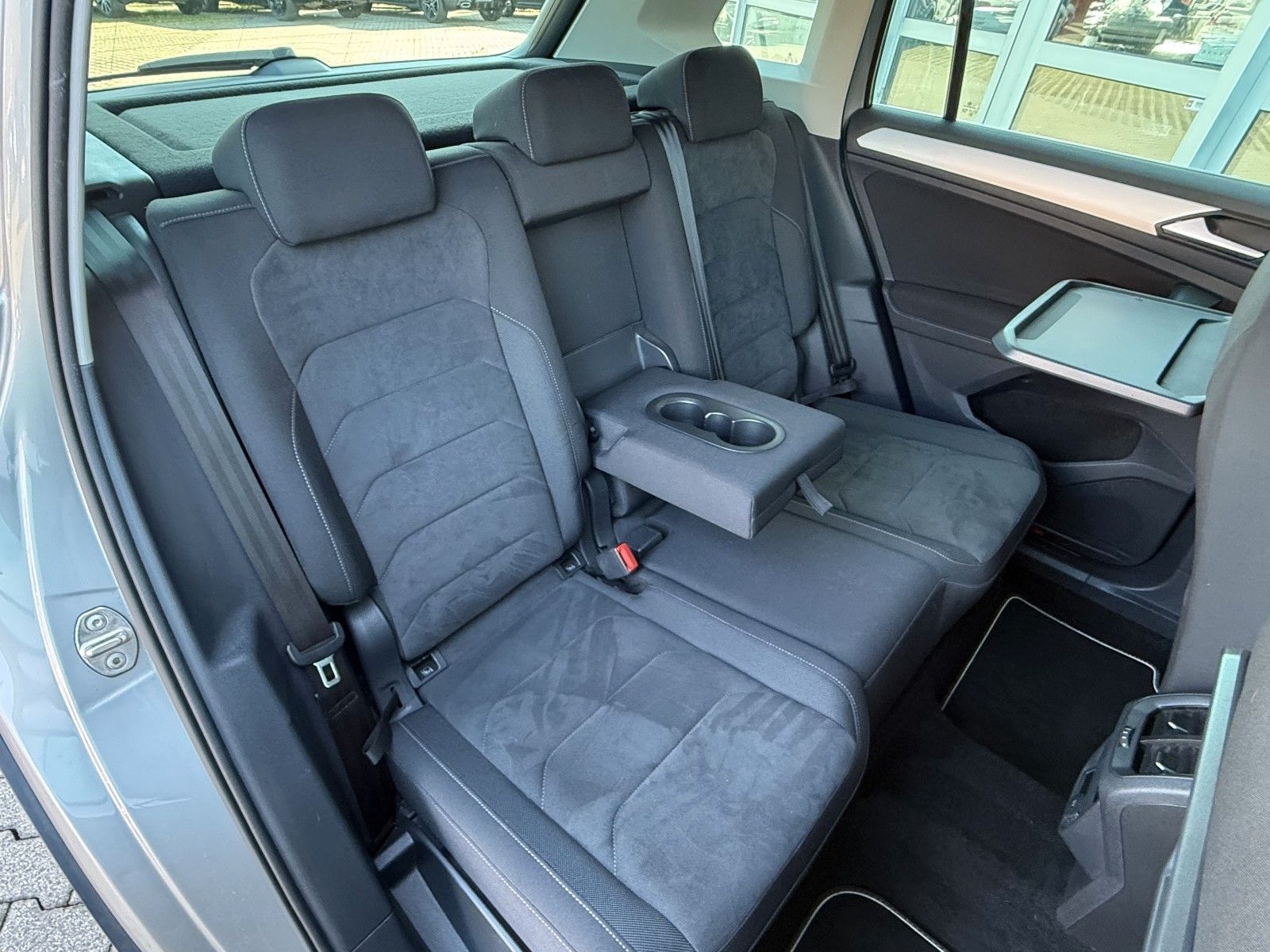 Volkswagen Tiguan Aut. BMT MirroLink+ACC+PLA+RFK+APP+F1+17" foto 27