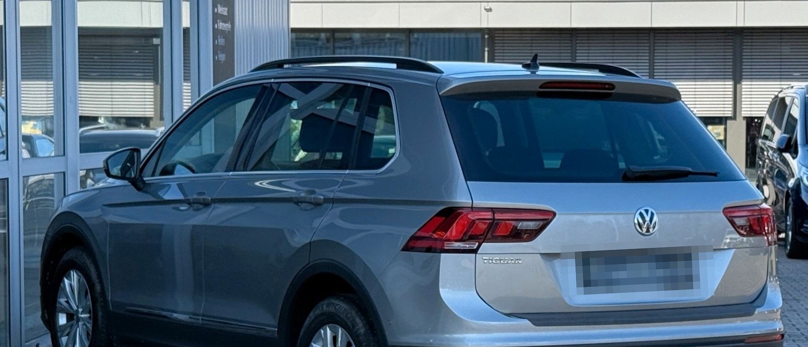 Volkswagen Tiguan Aut. BMT MirroLink+ACC+PLA+RFK+APP+F1+17" foto 4