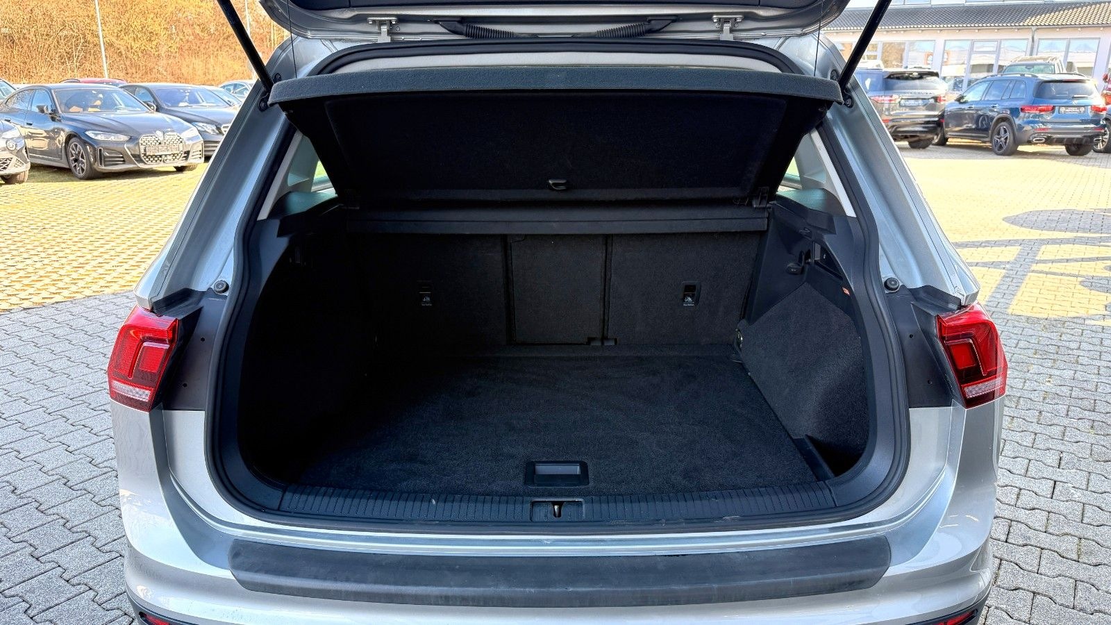 Volkswagen Tiguan Aut. BMT MirroLink+ACC+PLA+RFK+APP+F1+17" foto 33