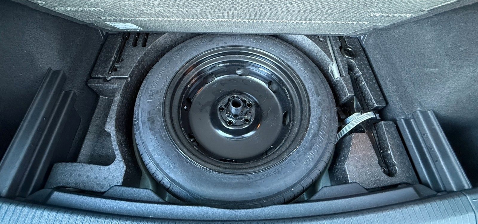 Volkswagen Tiguan Aut. BMT MirroLink+ACC+PLA+RFK+APP+F1+17" foto 35